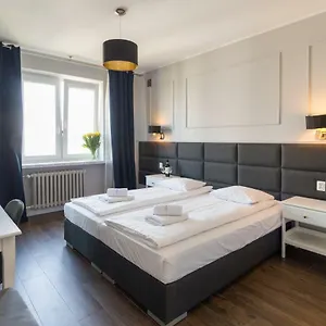 executive-3-bedroom-apartament-by-your-freedom.warsawhotelspoland.com/